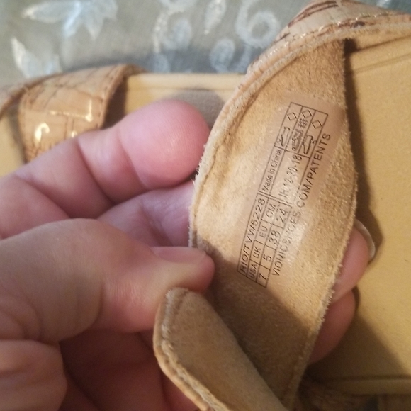 Vionic sandals - Picture 3 of 6